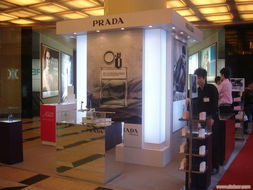 商場展柜與展示道具 設(shè)計、制作與維護全流程解析